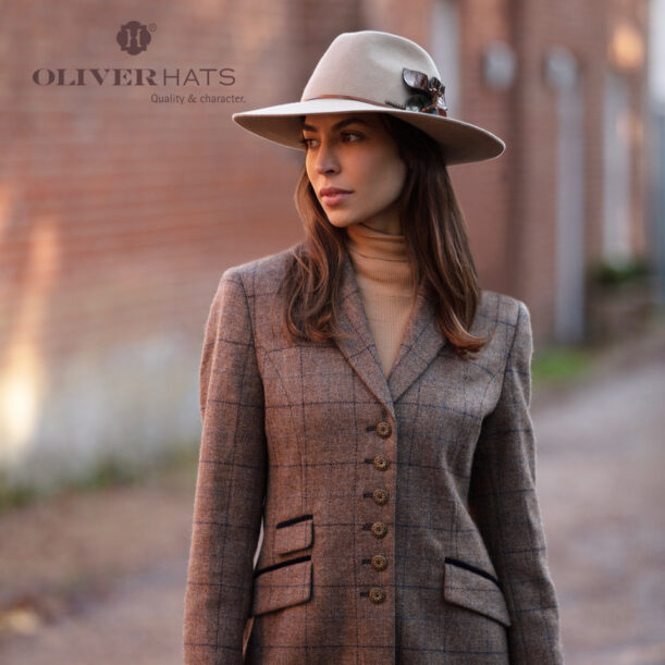 Fedora. Lana impermeable nutria con cinta Praga Coco Flower.